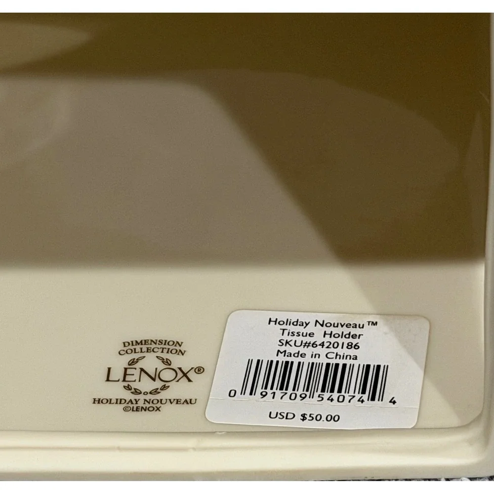 Lenox Holiday Nouveau Tissue Holder Ivory China Gold Trim Holly 6420186 NWT